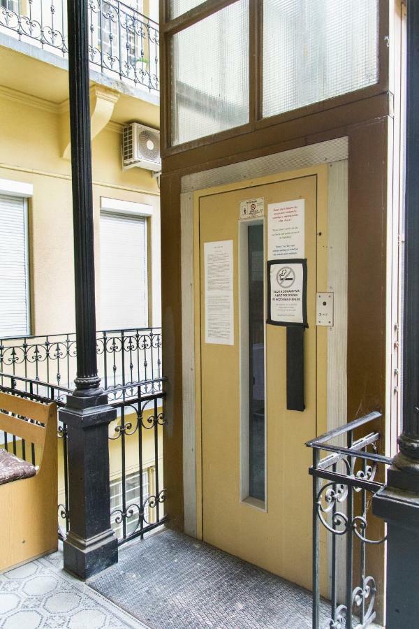 R&R Apartment Rákóczi Budapest Exterior foto